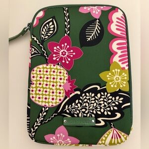 Vera Bradley neoprene tablet sleeve in Olivia Pink pattern